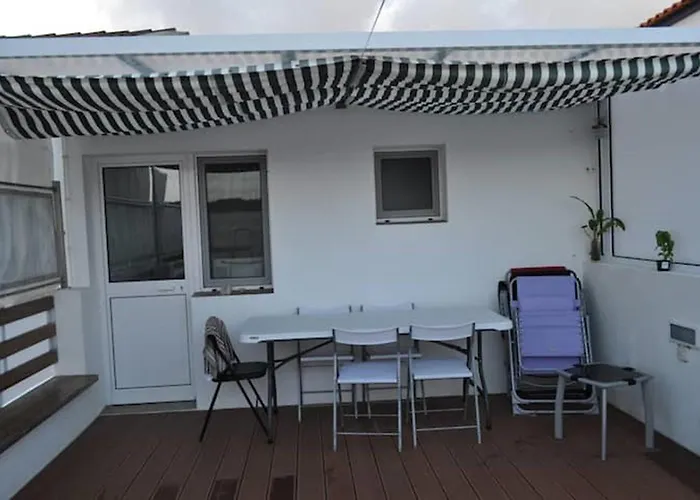 Captain's Terrace * Πόντα Ντελγκάντα