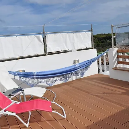 아파트 Captain's Terrace