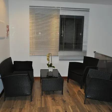 아파트 Captain's Terrace